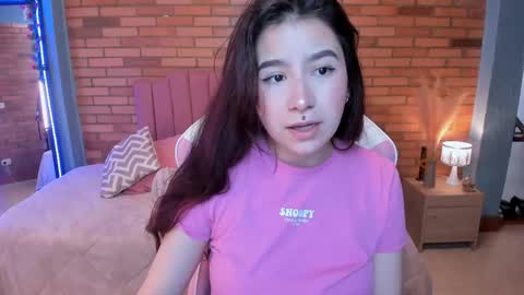 Snapshot of amy_sophiaa chatting on May 24, 12:10 pm Amy sophia 3 online show from May 24, 12:10 pm
