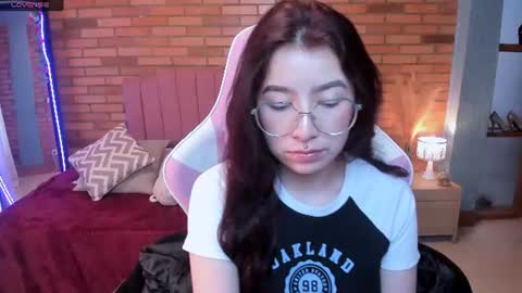 Snapshot of amy_sophiaa chatting on June 13, 11:41 am Amy sophia 3 online show from June 13, 11:41 am