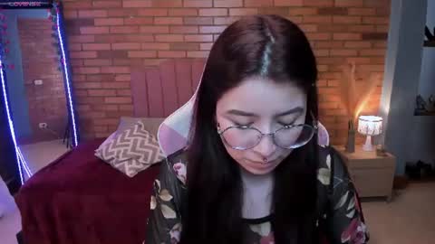 Snapshot of amy_sophiaa chatting on June 17, 11:34 am Amy sophia 3 online show from June 17, 11:34 am