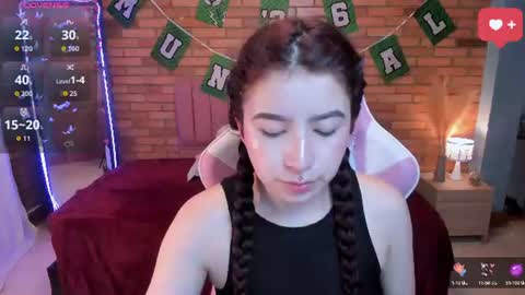Snapshot of amy_sophiaa chatting on June 26, 11:25 am Amy sophia 3 online show from June 26, 11:25 am