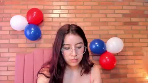 Snapshot of amy_sophiaa chatting on July 6, 3:03 pm Amy sophia 3 online show from July 6, 3:03 pm