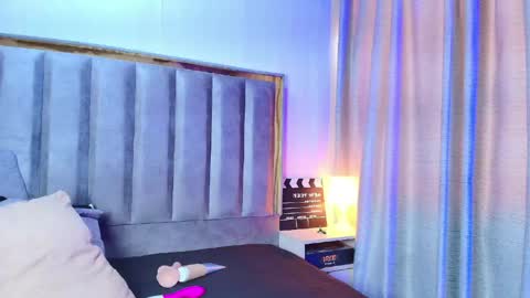 Snapshot of amy_swann chatting on May 11, 4:04 pm Amy online show from May 11, 4:04 pm