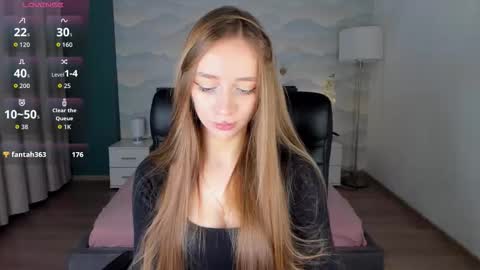 Amy online show from November 5, 4:18 pm