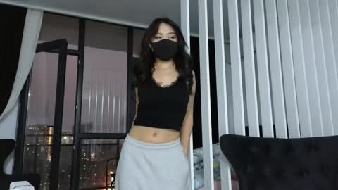 girl next door named Amy online show from January 17, 2:28 pm