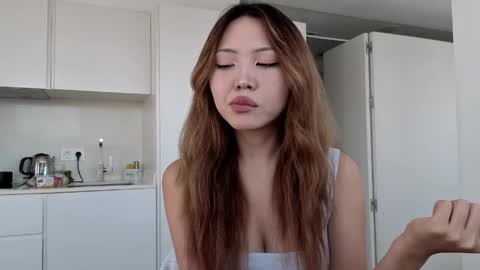 Snapshot of amyalwayshere chatting on June 6, 1:27 pm girl next door named Amy online show from June 6, 1:27 pm