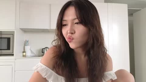 Snapshot of amyalwayshere chatting on June 25, 10:31 am girl next door named Amy online show from June 25, 10:31 am