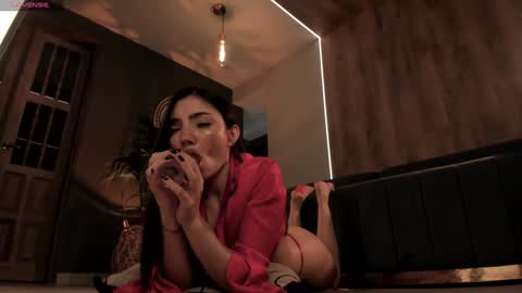 Snapshot of amyarmstrong chatting on January 8, 2:57 am Amy Armstrong online show from January 8, 2:57 am