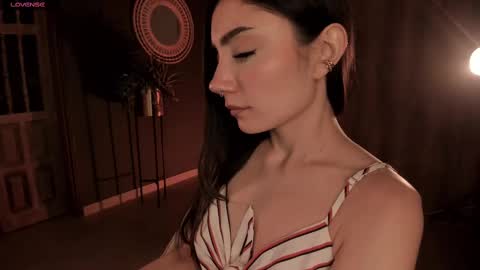 Snapshot of amyarmstrong chatting on February 24, 11:30 pm Amy Armstrong online show from February 24, 11:30 pm