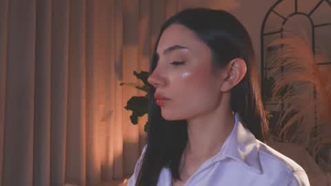 Snapshot of amyarmstrong chatting on October 3, 1:35 am Amy Armstrong online show from October 3, 1:35 am