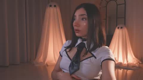 Snapshot of amyarmstrong chatting on October 13, 1:27 am Amy Armstrong online show from October 13, 1:27 am