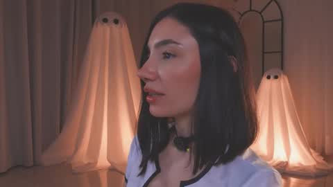 Snapshot of amyarmstrong chatting on October 17, 12:58 am Amy Armstrong online show from October 17, 12:58 am