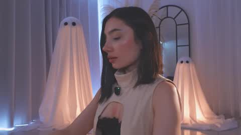 Snapshot of amyarmstrong chatting on October 26, 7:42 pm Amy Armstrong online show from October 26, 7:42 pm