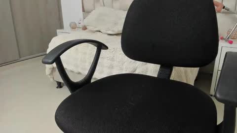 Amy Cortes online show from October 25, 7:41 pm