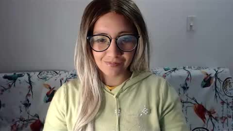 amycosplay99 online show from January 3, 3:49 am