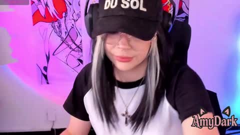 Amy online show from April 25, 2:47 pm