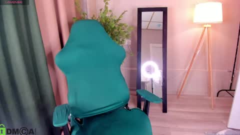 Snapshot of amydesiree chatting on June 3, 5:40 pm Amy online show from June 3, 5:40 pm
