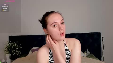Snapshot of amydesiree chatting on July 3, 1:45 am Amy online show from July 3, 1:45 am