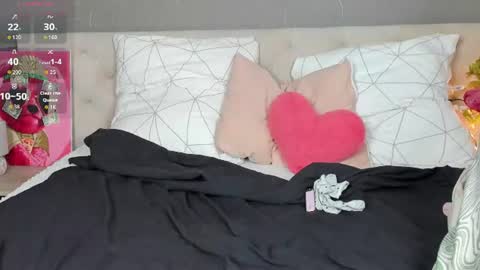 Snapshot of amydesiree chatting on July 19, 1:20 am Amy online show from July 19, 1:20 am