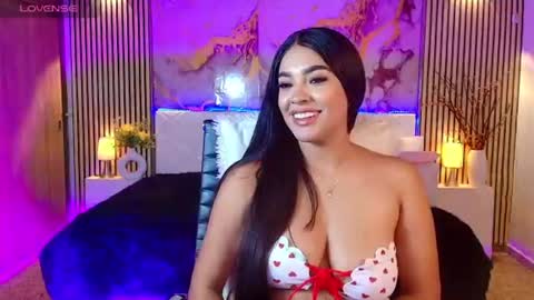 Snapshot of amyjohnsonn chatting on July 28, 4:52 am amyjohnsonn online show from July 28, 4:52 am
