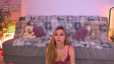 amykentt online show from June 22, 2:47 pm
