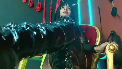 Amy Wong Grey online show from December 8, 11:19 pm