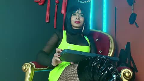 Amy Wong Grey online show from December 9, 2:24 am