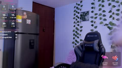 Amy online show from February 13, 4:00 am