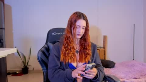 Snapshot of amypond__ chatting on June 9, 1:01 pm Amy online show from June 9, 1:01 pm