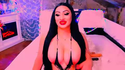 Snapshot of amyrarosera chatting on May 31, 9:38 pm Alimoonyia online show from May 31, 9:38 pm