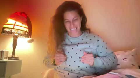 Amy Smilez online show from December 14, 10:42 am