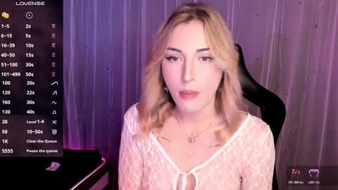 Snapshot of amyvilvet chatting on January 18, 9:29 pm amyvilvet online show from January 18, 9:29 pm