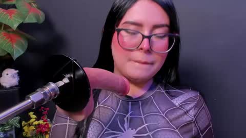 Snapshot of amywhitte_ chatting on June 27, 3:55 am amywhitte_ online show from June 27, 3:55 am