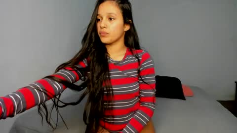 Snapshot of amyy_28 chatting on July 13, 12:02 am Amyy online show from July 13, 12:02 am