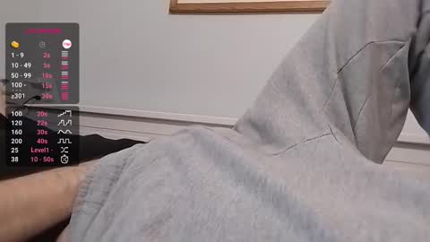 A online show from December 14, 11:07 am