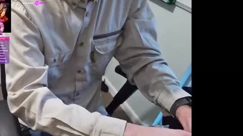 A online show from January 12, 8:52 am