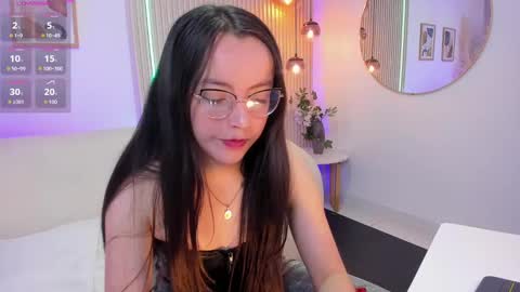 Snapshot of ana_ev chatting on November 5, 6:46 am Ana online show from November 5, 6:46 am