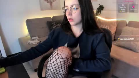 Snapshot of ana_ev chatting on November 14, 11:09 am Ana online show from November 14, 11:09 am