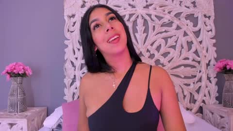 Snapshot of ana_gonzalez chatting on May 24, 8:58 pm Ana Gonzalez online show from May 24, 8:58 pm
