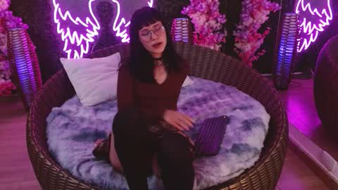 Ana online show from November 12, 8:41 pm