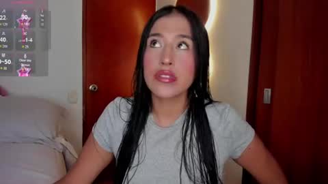 Snapshot of ana_m_ chatting on June 16, 12:57 am Ana online show from June 16, 12:57 am
