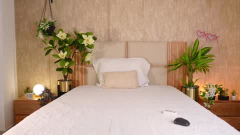 Ana  online show from December 20, 3:35 am