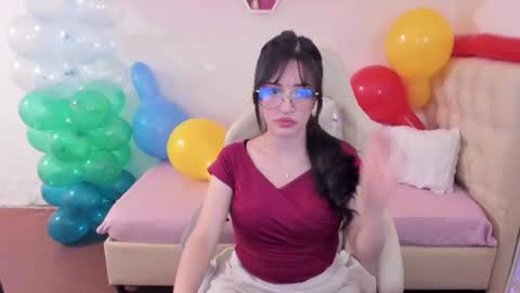 Snapshot of ana_ruuh chatting on July 12, 10:45 pm Im anna but you can call me as you want online show from July 12, 10:45 pm