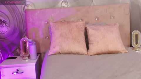 Snapshot of ana_sofia13 chatting on May 18, 2:12 pm ana sofia online show from May 18, 2:12 pm