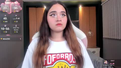 Snapshot of ana_taylor2 chatting on December 17, 12:56 am Ana online show from December 17, 12:56 am