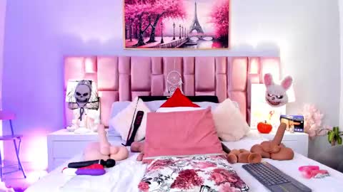 anaa_bellaa online show from October 28, 1:03 pm