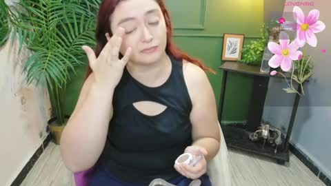 Snapshot of anaa_rosee chatting on May 9, 12:32 pm Ana online show from May 9, 12:32 pm