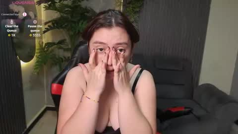 Ana online show from August 4, 6:32 pm