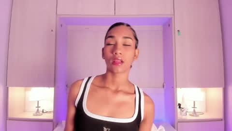 Snapshot of anaacollins_ chatting on May 14, 11:39 am anaacollins_ online show from May 14, 11:39 am