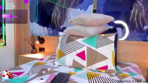 Snapshot of anabacker01 chatting on December 16, 7:30 pm anabacker01 online show from December 16, 7:30 pm