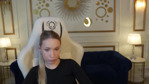 Snapshot of anabel2054 chatting on September 23, 7:00 am Sweet girls online show from September 23, 7:00 am